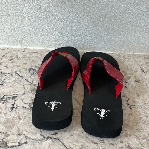 Corkys Red and Black Sandals with Wide Straps - Picture 4 of 6